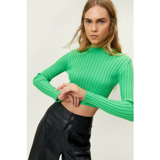 NastyGal Ribbed Knitted Crew Neck Cropped Sweater For Female - Image 2