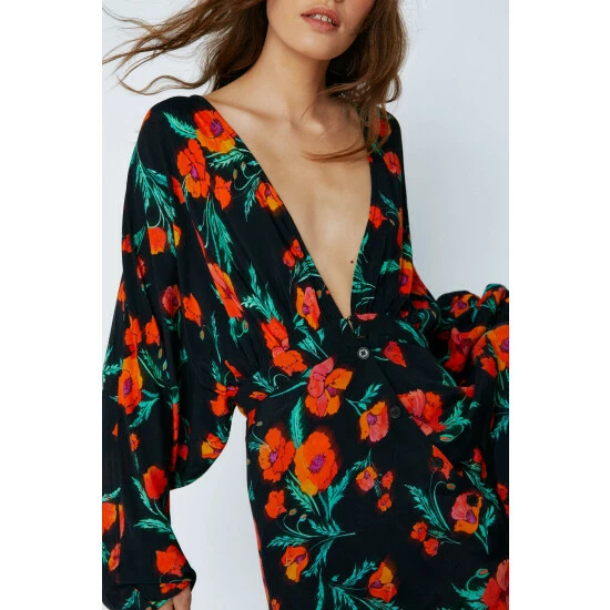 NastyGal Petite Poppy Floral Print Batwing Maxi Dress For Female - Image 2
