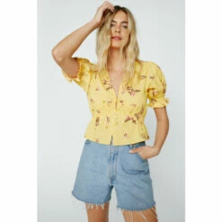 NastyGal Button Front Floral Top For Female