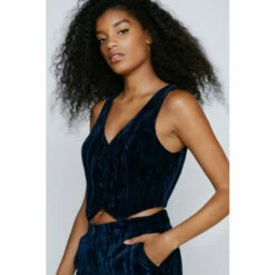 NastyGal Premium Embroidered Velvet Waistcoat For Female