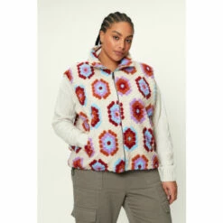 NastyGal Plus Size Aztec Print Zip Through Fleece Gilet For Female