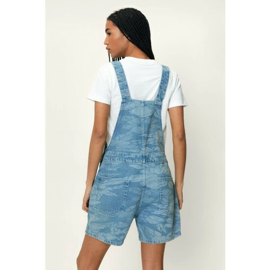 NastyGal Floral Laser Print Denim Short Dungarees For Female - Image 4